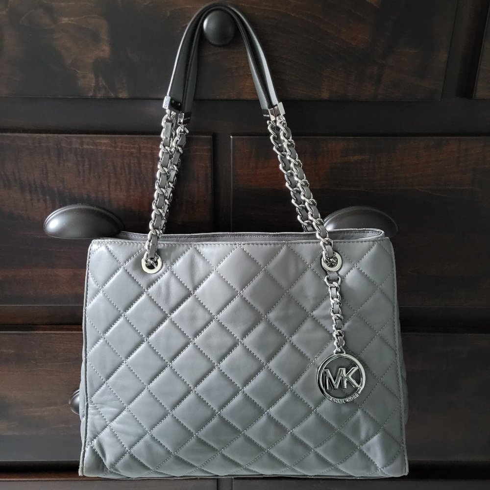 Michael Kors Susannah Large Grey Quilted Bag